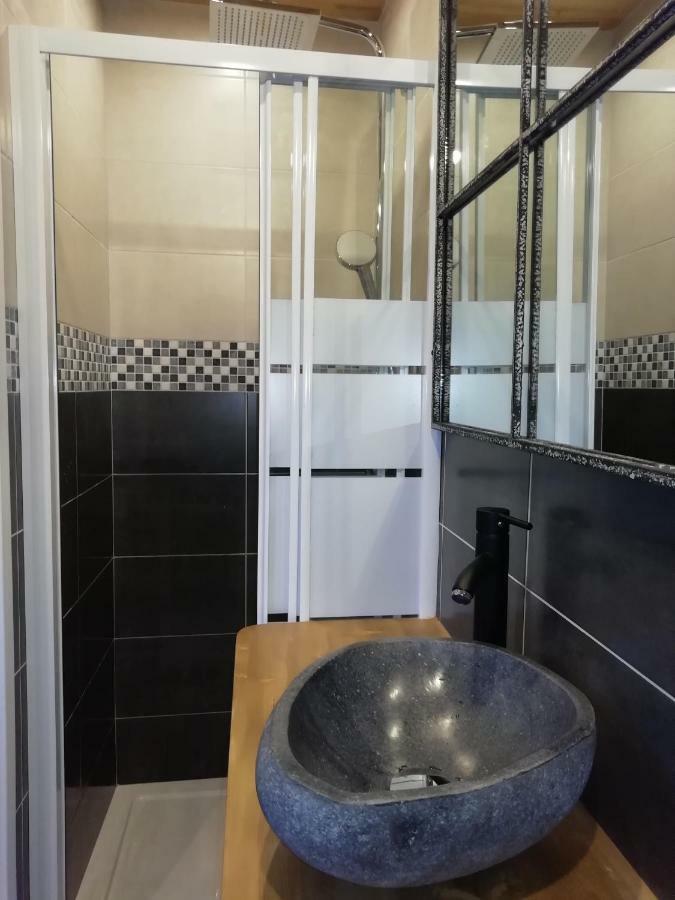 Studio En Duplex Renove 通内 外观 照片